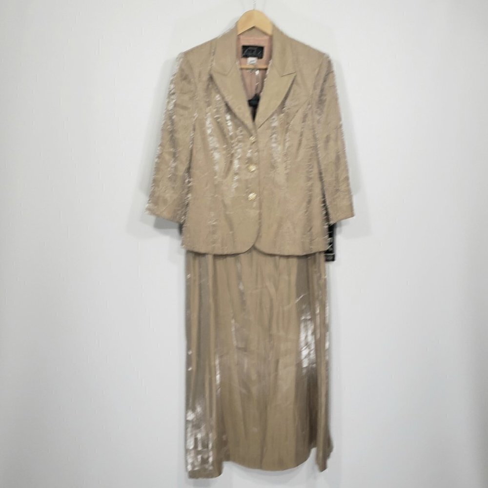 NWT  Alex Evenings  2 Piece Taupe Suit Set Jacket & Skirt Size 10P